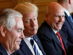 الرئيس الأميركي دونالد ترمب ووزير الخارجية ريكس تيلرسون يغردان على الموجة نفسها حسب البيت الأبيض