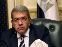 وزير المالية المصري توقع إصدار سندات تفوق قيمتها مليار يورو (رويترز-أرشيف)