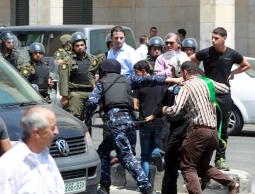 منتدى الاعلاميين يستنكر تصاعد انتهاكات السلطة بحق صحفيي الضفة