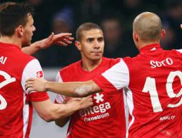 زيدان بعد إحرازه هدفا مع ماينز