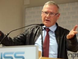 رئيس معهد الأمن القومي عاموس يدلين