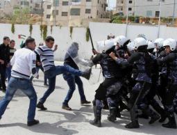   أمن السلطة يعتقل أسير محررا ويستدعي مواطنيْن