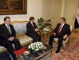 الرئيس المصري خلال لقائه وزير الخارجية التركي