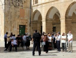 خلال اقتحام باحات المسجد الأقصى (الأرشيف)