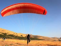 قفزة جوية (أرشيف)