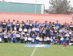 صورة جماعية لخريجي الدورة الثالثة للأكاديمية