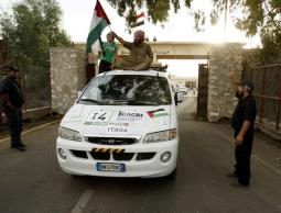 وصول قافلة عبر معبر رفح (الأرشيف)