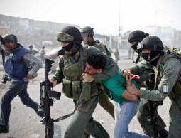 الاحتلال يعتقل شبان برام الله