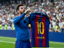 ميسي بعد إحرازه الهدف القاتل