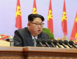 زعيم كوريا الشمالية كم جونغ أون