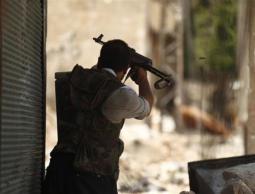 أحد عناصر الجيش السوري الحر