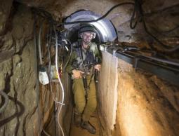 أحد جنود الاحتلال في الأنفاق