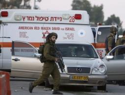 خلال اسعاف جندي مصاب (الأرشيف)