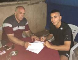 يامين يوقع على كشوفات هلال القدس