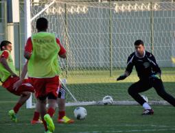 توفيق علي في تدريبات المنتخب