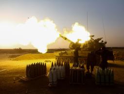 مدفعية الاحتلال تواصل قصف المناطق الحدودية