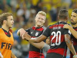 فرحة لاعبي ألمانيا بالفوز على البرازيل