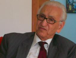 المجاهد حسين آيت أحمد