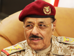  اللواء علي محسن الأحمر