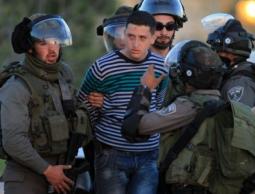 الاحتلال يعتقل شابا من الضفة