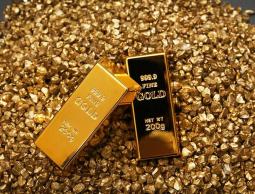 أسعار الذهب تستقر بعد الإقبال على شراء المعدن الأصفر كملاذ أمن