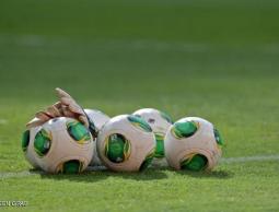 المدرب واين ثرون يدير فريقا مغمورا لكرة القدم في بريطانيا