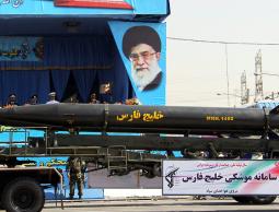 خلال عرض للترسانه العسكرية في ايران