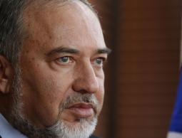  وزير الحرب (الإسرائيلي) أفيغدور ليبرمان 