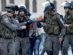 الاحتلال يعتقل مواطن (أرشيف)