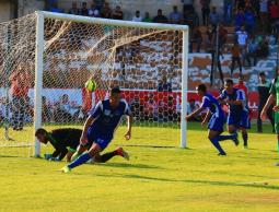 أبو دان بعد إحراز الهدف في مرمى جابر