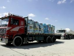 ادخال بضائع عبر معبر كرم ابو سالم (الأرشيف)