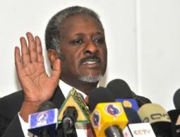 وزير المالية السوداني علي محمود ( أرشيف)