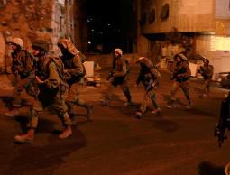 قوات الاحتلال تقتحم الخليل