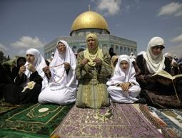 صورة من الأرشيف