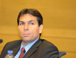 نائب وزير الحرب 