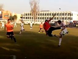 تدخل عنيف من الحارس أبو خاطر ضد أبو خصيوان