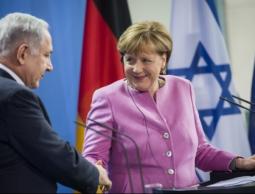صحيفة: ميركل تدرس التراجع عن التزاماتها تجاه اسرائيل