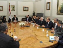 مرسي يجتمع بالوزراء (أرشيف)