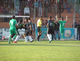 جانب من مباراة الجمعية الإسلامية وخدمات رفح