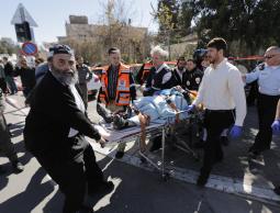 أثناء نقل الشاب السلايمة لتلقي العلاج