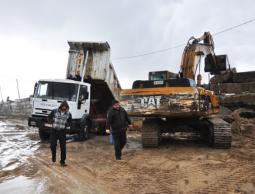 توقف آليات الأشغال بغزة لنقص الوقود  