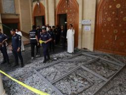جانب من تفجير مسجد الإمام الصادق في الكويت