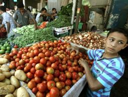 محل لبيع الخضار في غزة (الأرشيف)