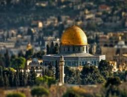 "إسرائيل" تنذر مؤسسات مقدسية بإغلاق حساباتها المصرفية