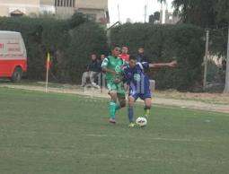 محمد صقر يمينا