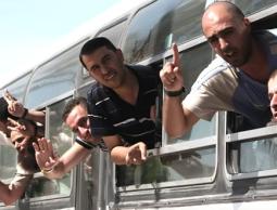 محررين في صفقة وفاء الأحرار