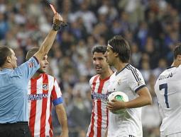 رونالدو طرد بالبطاقة الحمراء بعد ضربه منافسه غابي