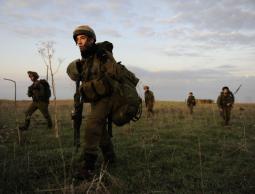 تسليم عائلات بدوية بالقدس أوامر بالإخلاء