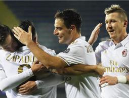 فرحة لاعبي ميلان بالفوز