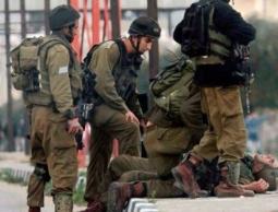 لحظة إصابة جندي إسرائيلي من الأرشيف